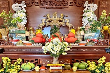 Văn khấn bao sái bàn thờ, rút tỉa chân nhang năm 2026 theo chuyên gia phong thuỷ