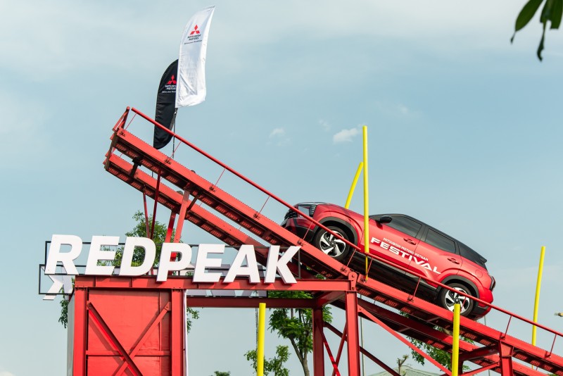 Vắt sức Mitsubishi Xforce leo dốc cao 8 mét và loạt bài thử ra trò, lại còn free tại Hà Nội