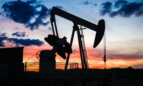 Thị trường dầu mỏ 2024: Biến số Trung Quốc, bất đồng thuận giữa OPEC và IEA và cú tăng tốc của Mỹ