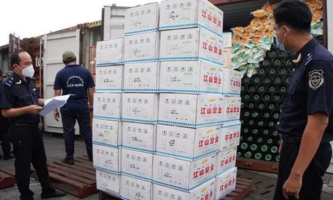 Gần 18.000 vụ hàng lậu, hàng giả 'tuồn' vào Việt Nam