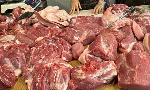 Gần Tết, thịt tươi sống đồng loạt "rủ nhau" tăng giá