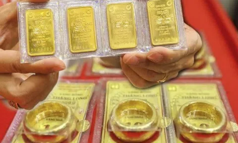 Giá vàng nhẫn, vàng SJC lao dốc không phanh, mất mốc 91 triệu đồng/lượng