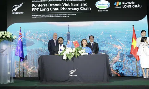 Thủ tướng New Zealand và lãnh đạo TPHCM chứng kiến ký kết hợp tác chiến lược giữa FPT Long Châu và Anlene