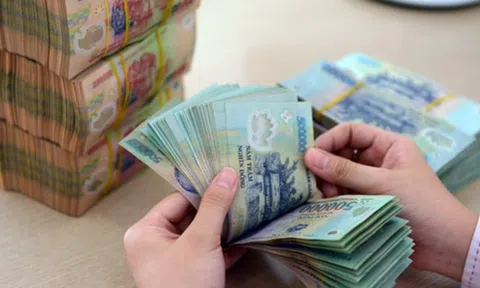 Ngân hàng lớn nhất Việt Nam vừa giảm lãi suất tiết kiệm, Techcombank tham gia làn sóng giảm lãi suất