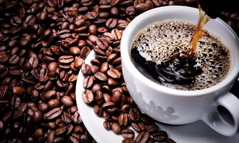 Nhà rang xay, bán lẻ hết chịu nổi - cà phê đến tay người dùng sắp tăng 25% trong vài tuần tới?