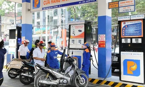 Giá xăng tiếp đà tăng