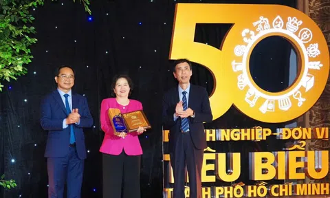 Vinamilk được vinh danh là doanh nghiệp tiêu biểu của TPHCM