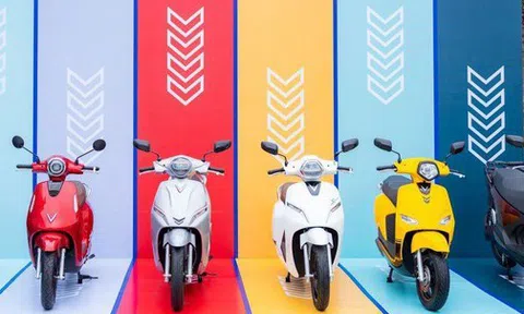 So găng VinFast Evo200 và Honda ICON: Giá bán, tốc độ, pin - xe nào vượt trội?