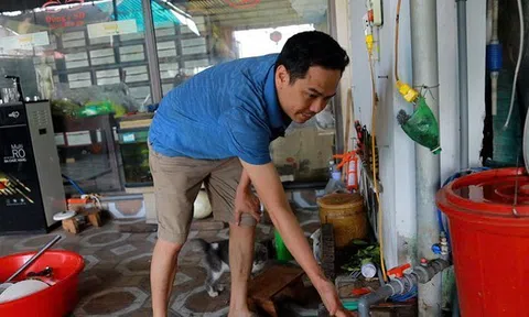 Thi công đường làm vỡ đường ống, hàng nghìn hộ dân “khát” nước