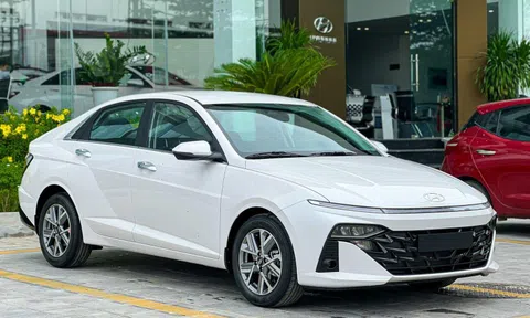 Hyundai tiếp tục xả hàng loạt xe hot đời 2024: Cao nhất 75 triệu đồng, đại lý bồi thêm nhiều ưu đãi
