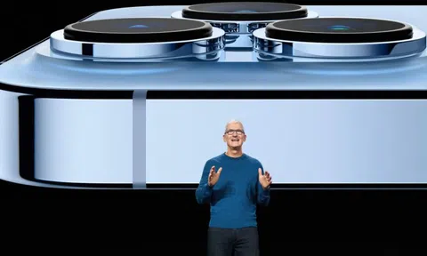 Tổng thống Trump nói Apple có thể tự sản xuất iPhone tại Mỹ, chuyên gia nói giá sẽ gấp gần 3 lần hiện tại
