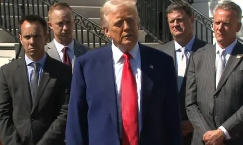 Ông Trump chỉ đích danh Apple