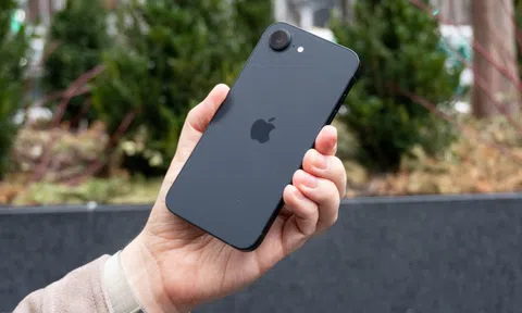iPhone 16e vừa ra mắt đã thành "gà đẻ trứng vàng" cho Apple