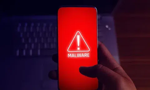 Xóa ngay những ứng dụng này trên điện thoại kẻo bị nhiễm mã độc, mất sạch tiền trong tài khoản