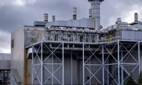 Ông Trump giảm nhẹ thuế quan cho ngành ô tô