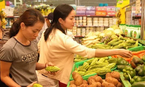 Thực phẩm bẩn bủa vây người tiêu dùng: Cần chế tài đủ mạnh