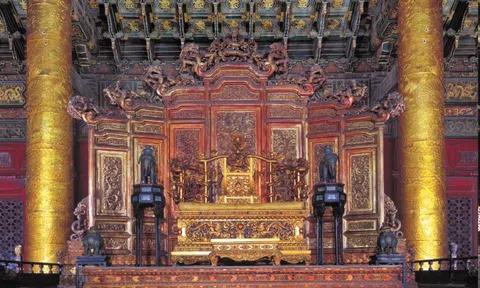 Số phận thăng trầm của ngai vàng trong Tử Cấm Thành