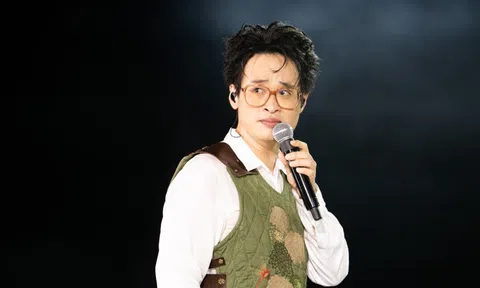 Dàn nghệ sĩ hát trước 20.000 khán giả