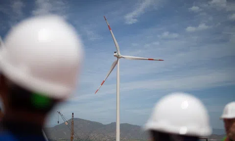 Hàng chục doanh nghiệp lo phá sản nếu bị thu hồi tiền bán điện