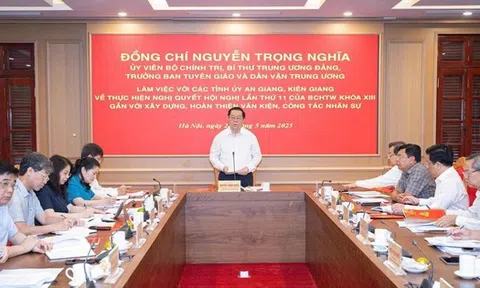 Ông Nguyễn Trọng Nghĩa họp hợp nhất 2 tỉnh Kiên Giang, An Giang