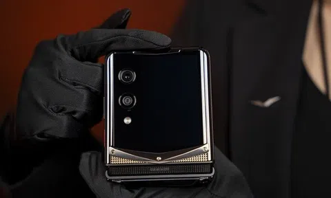 Mẫu điện thoại chỉ 99 người trên thế giới được sở hữu, Việt Nam cũng có, đại gia nào sẽ "xuống tiền"?