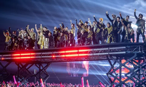 Dàn nghệ sĩ sung sức trong concert 'Anh trai vượt ngàn chông gai'