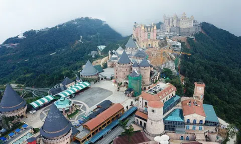 Bà Nà Hills lãi tiền tỷ mỗi ngày