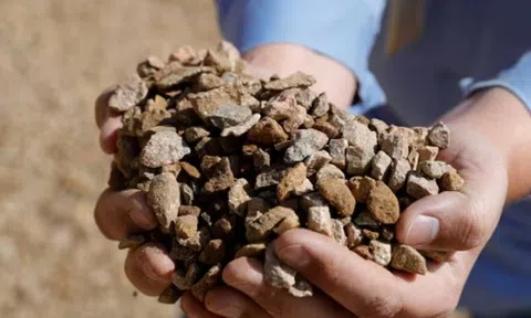 Trung Quốc siết chặt xuất khẩu, giá 2 nguyên tố đất hiếm tăng gấp đôi kể từ tháng 4