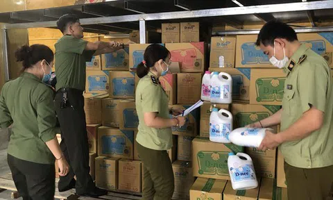 Loạt sản phẩm tẩy rửa nổi tiếng D-nee, Hygiene, Tauau bị làm giả, buộc tiêu hủy toàn bộ