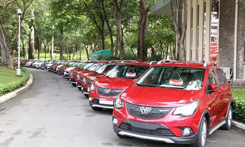 Tròn 6 năm VinFast Fadil đầu tiên bàn giao khách hàng: Chỉ cần 2 năm để trở thành 'vua doanh số', tời giờ vẫn được săn lùng xe cũ