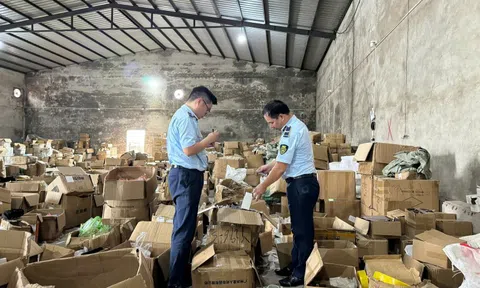 Bí mật khủng bên trong kho hàng ở Quảng Ninh: Người chủ bí ẩn tên "A PIN", vận hành bằng phần mềm lạ liên kết hàng trăm tài khoản TikTok