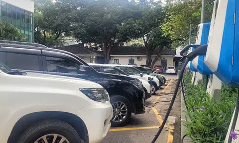 Giá điện riêng với trạm, trụ sạc xe điện, cao nhất gần 4.300 đồng/kWh