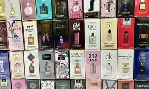 Nước hoa hàng hiệu giá ngang chai nước lọc vẫn bán đầy trên mạng