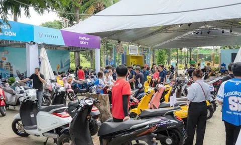 Đua nhau đổi xe máy xăng lấy xe điện, các hãng đem xe xăng đi đâu?