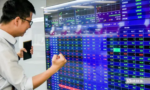 Chứng khoán phá đỉnh, chuyên gia dự báo VN-Index có thể đạt tới 1.858 điểm