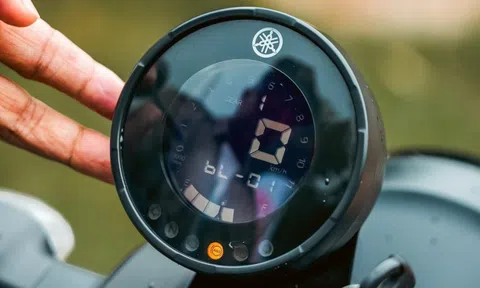 Xe Yamaha khách Việt mê mệt có bản mới: Màu sắc cực đẹp, loại bỏ đồng hồ cơ, thêm công nghệ phanh an toàn