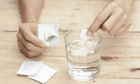 Lô viên sủi quen thuộc vừa bị Bộ Y tế đề nghị tạm dừng lưu thông vì không đạt chất lượng