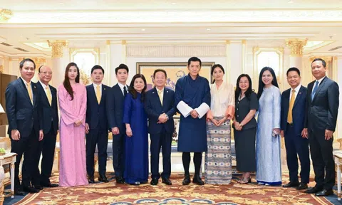 Quốc vương Bhutan và Hoàng hậu tới thăm Tập đoàn T&T Group