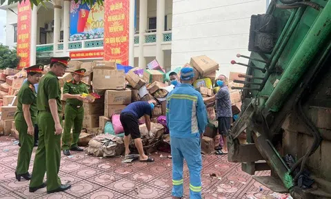 Hà Nội: Tiêu hủy 25 tấn hàng giả, hàng kém chất lượng tại làng nghề La Phù