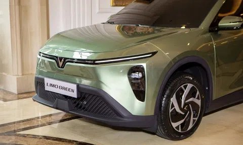 'Sinh sau đẻ muộn' nhưng VinFast Limo Green có cải tiến lần đầu thấy: Hiện đại không kém Tesla