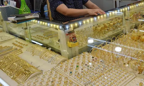 Giá vàng hôm nay, 19-9: Giảm mạnh do chốt lời