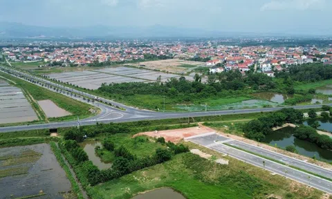 Không có chuyện "làm cầu vượt Điện Biên Phủ" qua đường tránh Đồng Hới