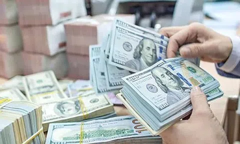 Hôm nay 10/2, đồng đô la tăng vọt