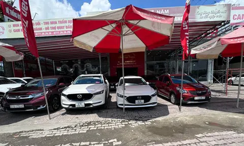 Ô tô cũ rớt giá sâu vẫn ế ẩm