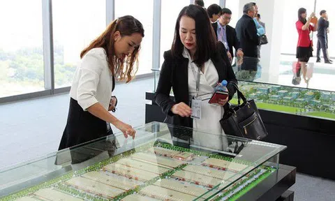 Biệt thự, liền kề Hà Nội dưới 20 tỷ đồng trở nên khan hiếm: Giới nhà giàu đang đổ tiền vào đâu?