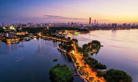 Giá bán chạm ngưỡng gần 300tr/m2, chung cư Tây Hồ Tây vẫn khan hàng