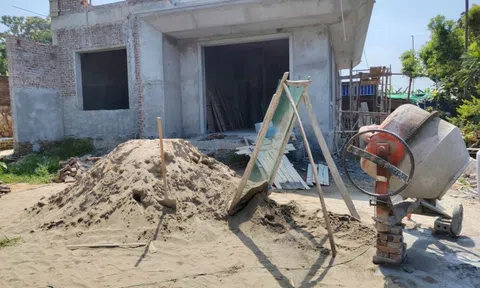 Giá vật liệu xây dựng “bốc đầu”, người xây nhà méo mặt