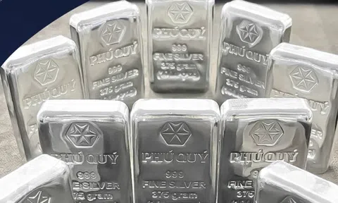 Giá bạc giảm sâu ngày 18/9