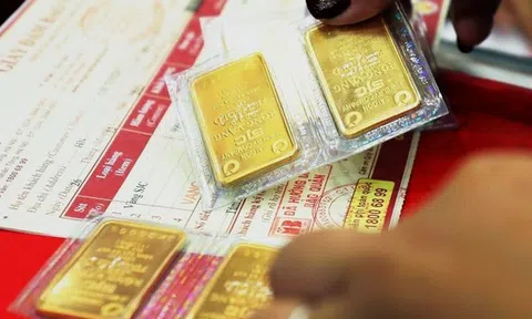 Giá vàng thế giới tăng dựng đứng, vàng nhẫn trong nước cũng vọt tăng
