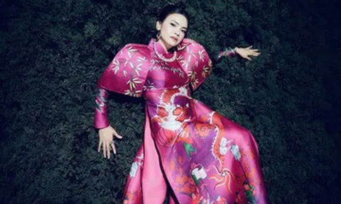 NSND Phạm Phương Thảo rạng rỡ tuổi 43, ca sĩ Ưng Hoàng Phúc nhập viện